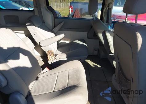 2009 Chrysler Town & Country Lx z USA, uszkodzony, nr VIN 2A8HR44E79R549079